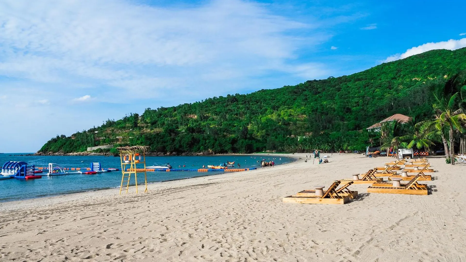Bounce Beach Resort And Spa Da Nang Vietnam