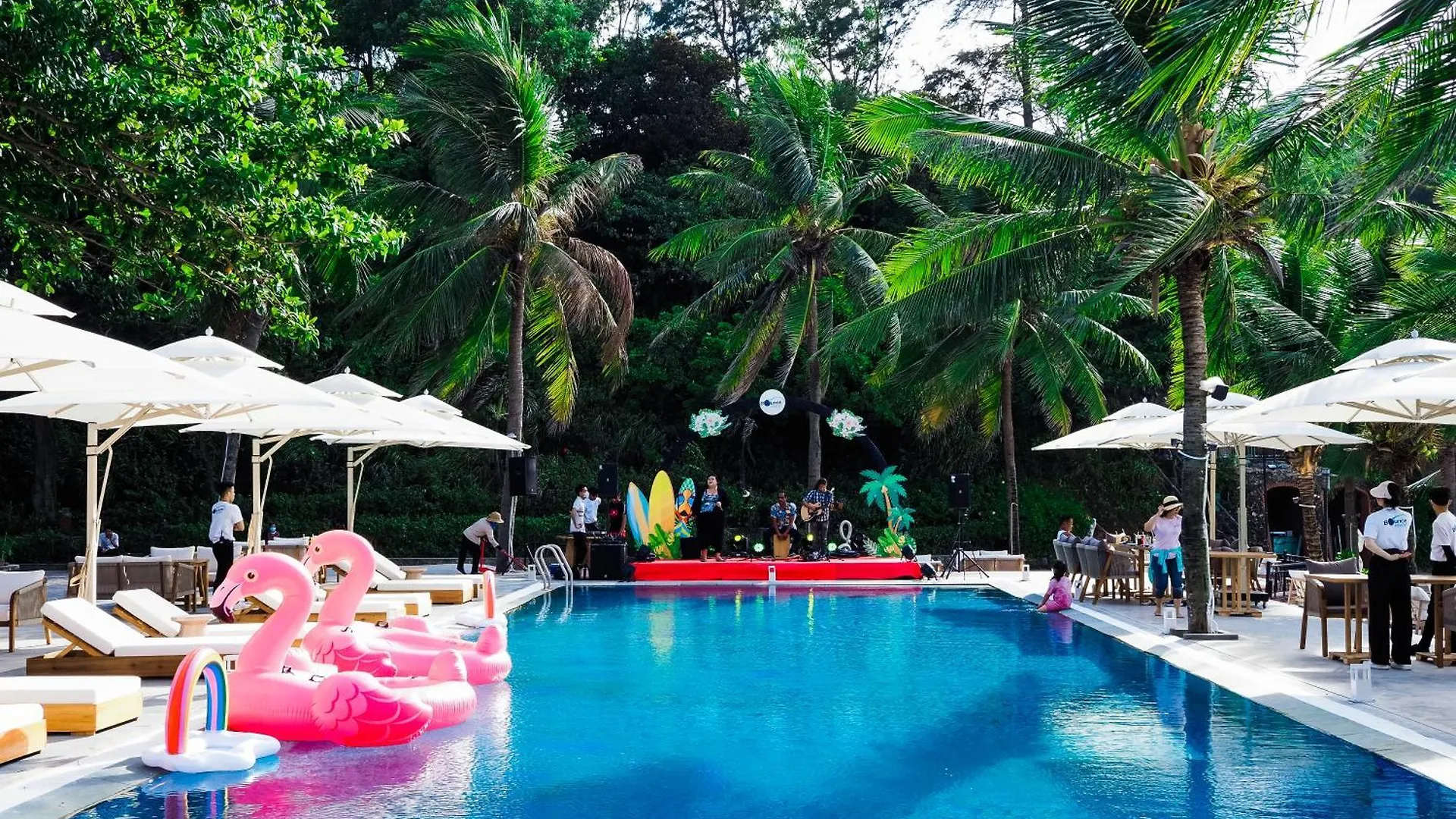 Bounce Beach Resort And Spa Da Nang Vietnam