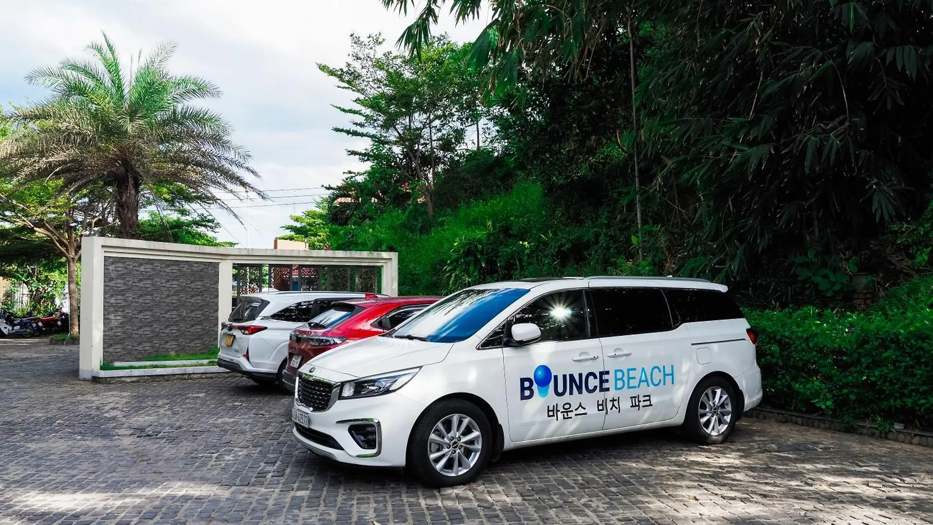 Bounce Beach Resort And Spa Da Nang 0*,  Vietnam